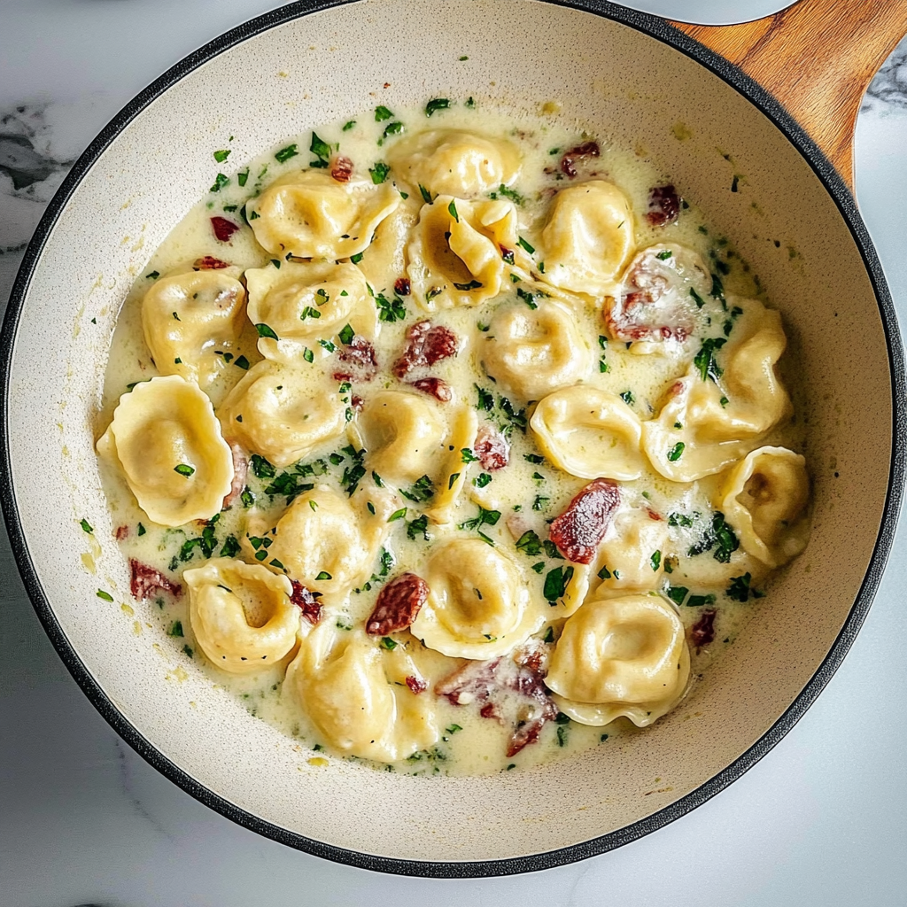 Recipe preparation for Tortellini Carbonara