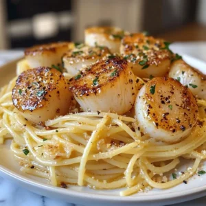 Buttery Garlic Scallop Pasta